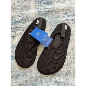 NWT! Watelves Black Water Shoes / Socks Unisex 36 / 37 Women 6 - 7 Men 5 - 6
